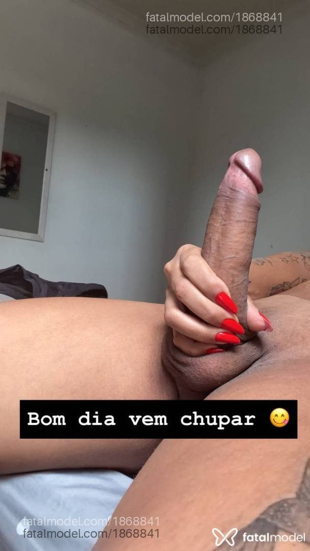 Acompanhante mulher trans morena (o) de olhos castanhos - Luana Lisboa