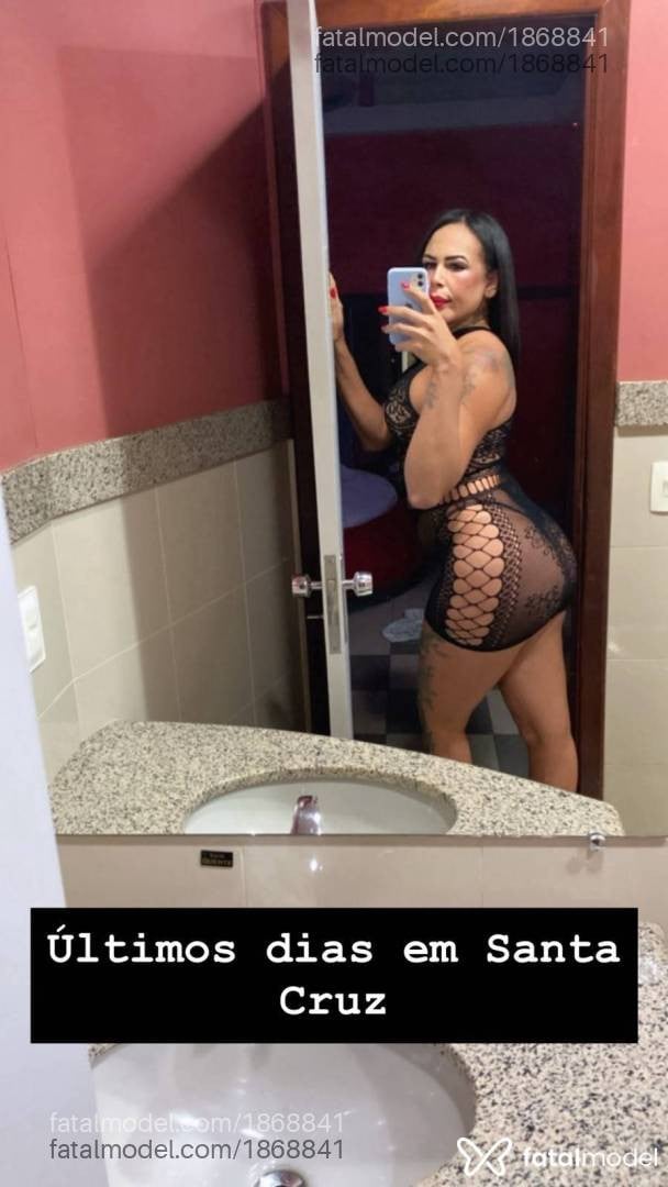 Acompanhante mulher trans morena (o) de olhos castanhos - Luana Lisboa