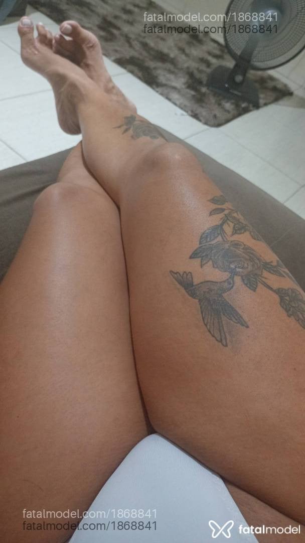 Acompanhante mulher trans morena (o) de olhos castanhos - Luana Lisboa