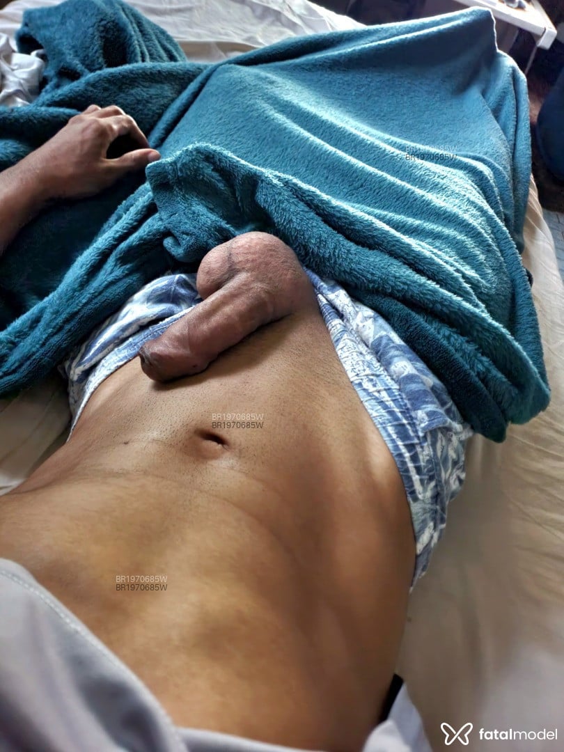 Acompanhante homem morena (o) de olhos castanhos em Londrina - Magoo