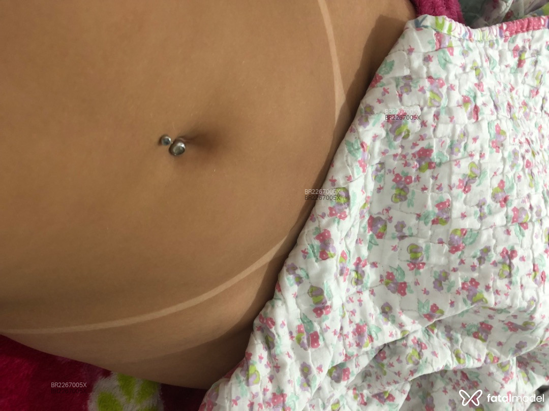 Acompanhante mulher com cabelo castanho de olhos pretos em Virtual - Hadassa Santos