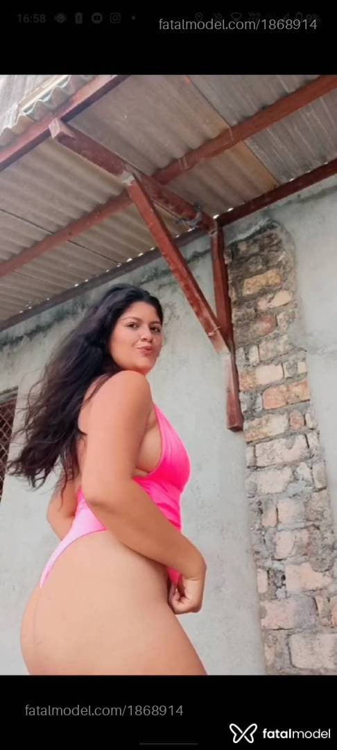 Acompanhante mulher com cabelo castanho de olhos castanhos em Virtual - Ana Júlia