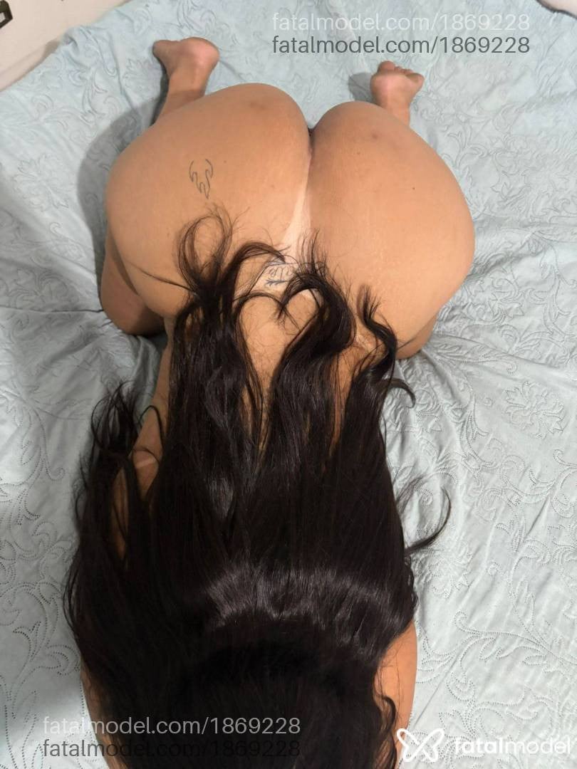Acompanhante mulher morena (o) de olhos pretos - Yngrid