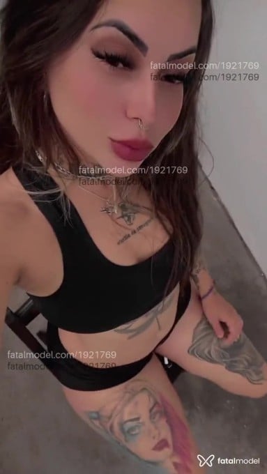 Acompanhante mulher com cabelo castanho de olhos castanhos em Belém Acompanhante mulher com cabelo castanho de olhos castanhos em Belém - Laís Prado