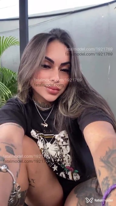Acompanhante mulher com cabelo castanho de olhos castanhos em Belém Acompanhante mulher com cabelo castanho de olhos castanhos em Belém - Laís Prado