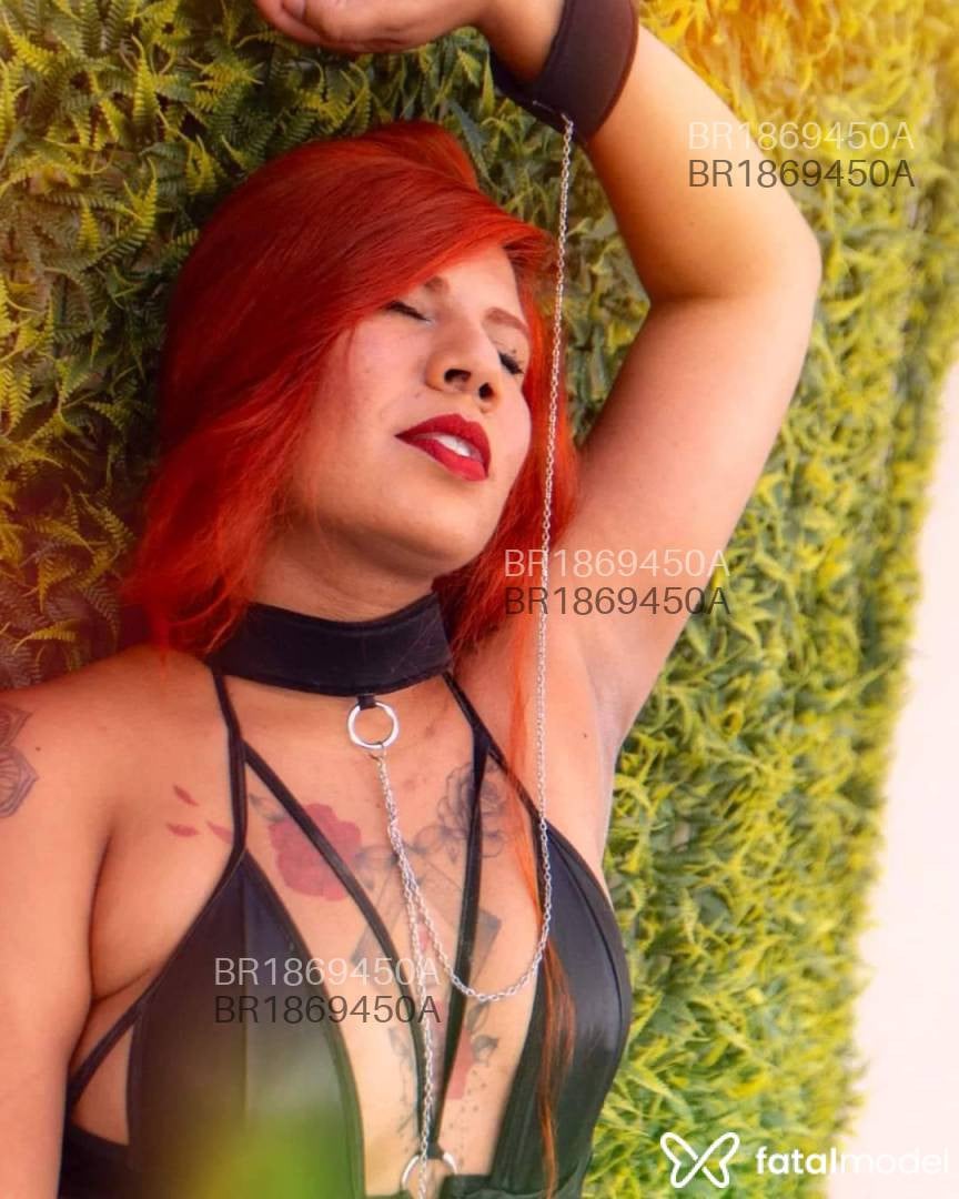 Acompanhante mulher ruiva (o) de olhos castanhos em Registro Acompanhante mulher ruiva (o) de olhos castanhos em Registro - Julia