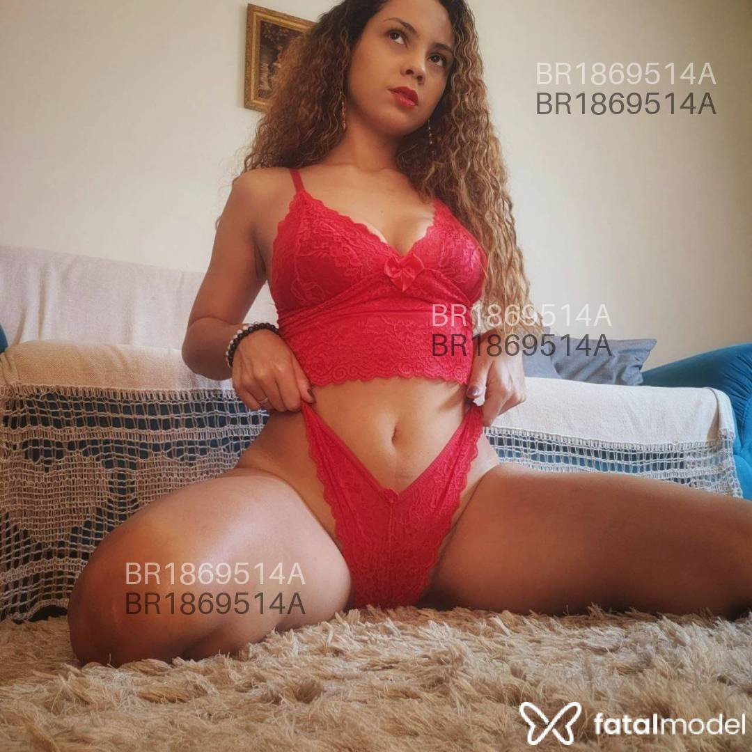 Acompanhante mulher morena (o) de olhos castanhos em São Paulo - Charlottye