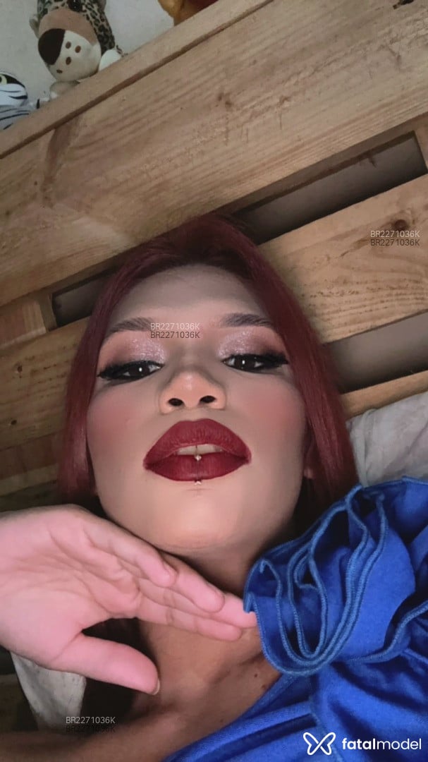 Acompanhante mulher ruiva (o) de olhos castanhos - Luna Acompanhante mulher ruiva (o) de olhos castanhos - Luna