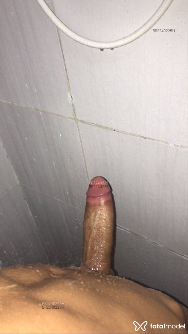 Acompanhante homem morena (o) de olhos pretos em São Paulo Acompanhante homem morena (o) de olhos pretos em São Paulo - Kaique Ghiotto
