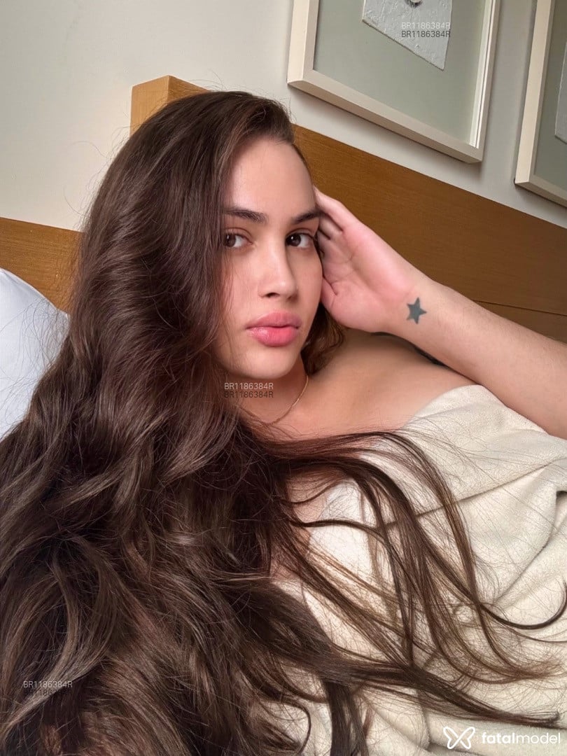 Acompanhante mulher trans com cabelo castanho de olhos castanhos em Ribeirão Preto Acompanhante mulher trans com cabelo castanho de olhos castanhos em Ribeirão Preto - Bruna Alves