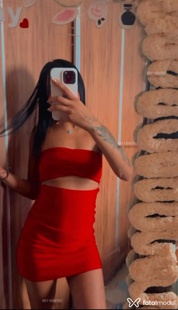 Acompanhante mulher morena (o) de olhos castanhos - Ninfetinha Acompanhante mulher morena (o) de olhos castanhos - Ninfetinha