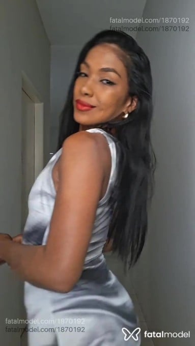 Acompanhante mulher morena (o) de olhos castanhos - Kelly Morena Acompanhante mulher morena (o) de olhos castanhos - Kelly Morena