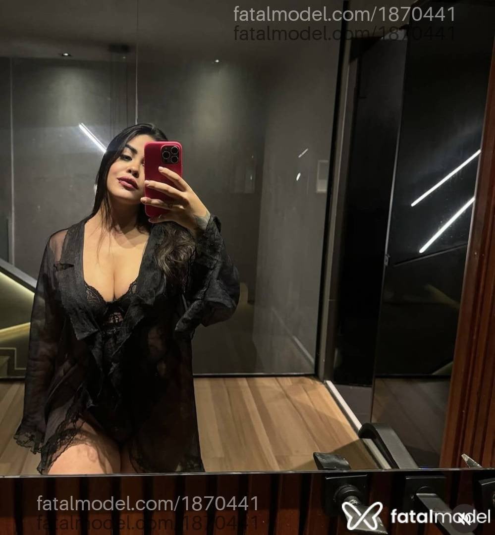 Acompanhante mulher com cabelo castanho de olhos pretos em Jaú - Livia Mesquita