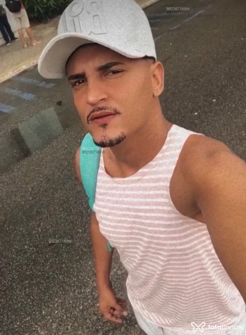 Acompanhante homem morena (o) de olhos castanhos - Diogo Freitas Acompanhante homem morena (o) de olhos castanhos - Diogo Freitas