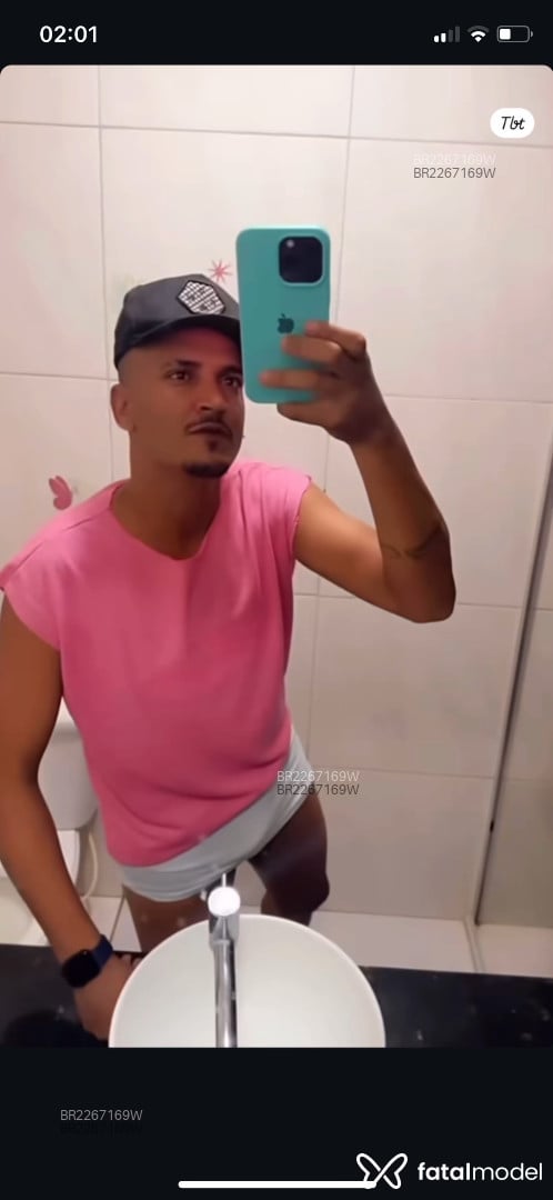 Acompanhante homem morena (o) de olhos castanhos - Diogo Freitas Acompanhante homem morena (o) de olhos castanhos - Diogo Freitas