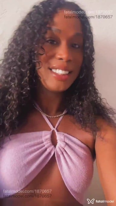 Acompanhante mulher trans com cabelo castanho de olhos castanhos em Belo Horizonte Acompanhante mulher trans com cabelo castanho de olhos castanhos em Belo Horizonte - Karol Cavalcante