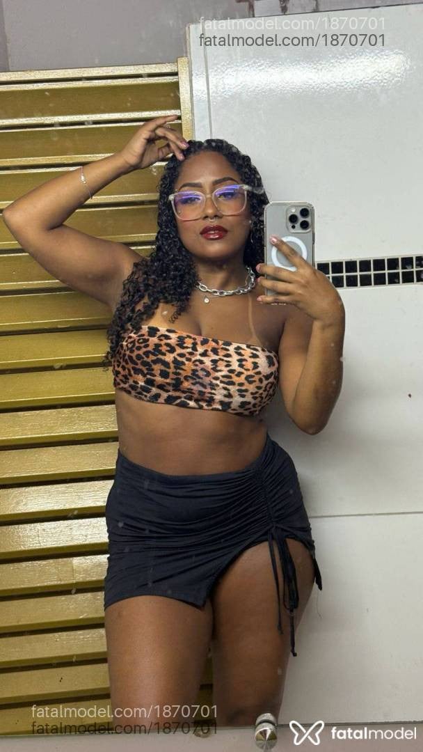 Acompanhante mulher morena (o) de olhos castanhos em Itamaraju - Karolayne Leão