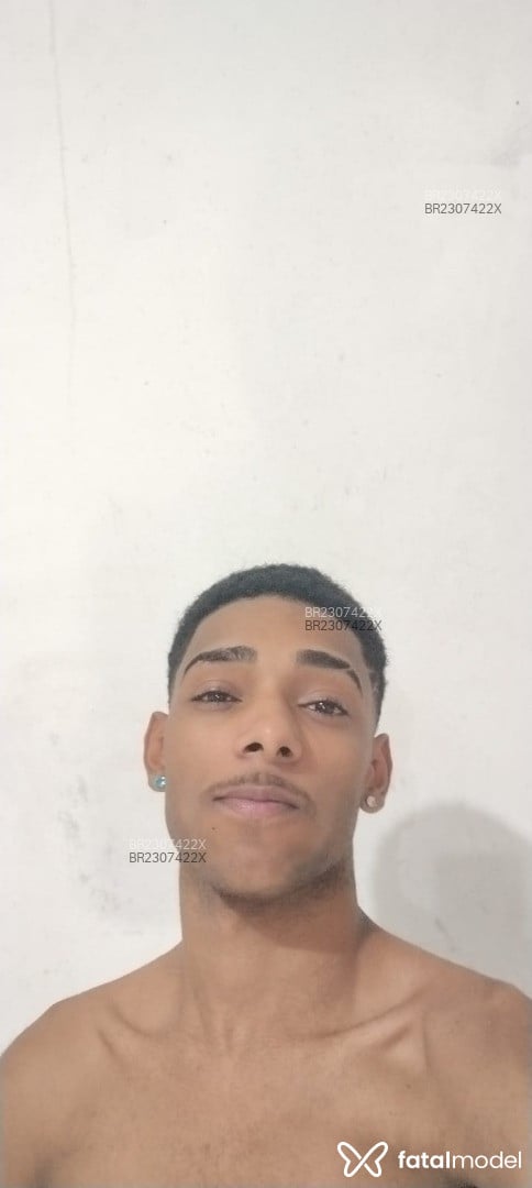 Acompanhante homem morena (o) de olhos castanhos - Lucas Acompanhante homem morena (o) de olhos castanhos - Lucas