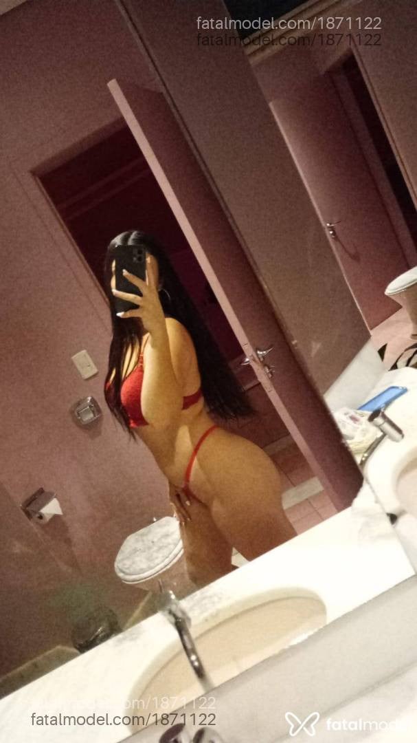 Acompanhante mulher com cabelo castanho de olhos mel - Manoela