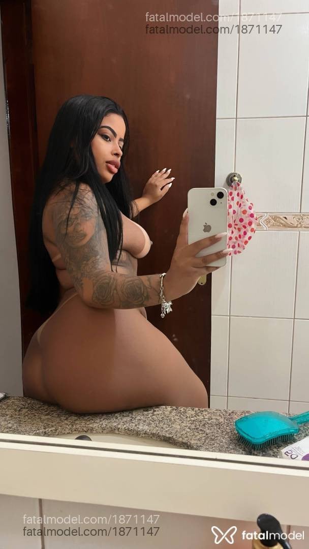 Acompanhante mulher morena (o) de olhos castanhos - Melissa