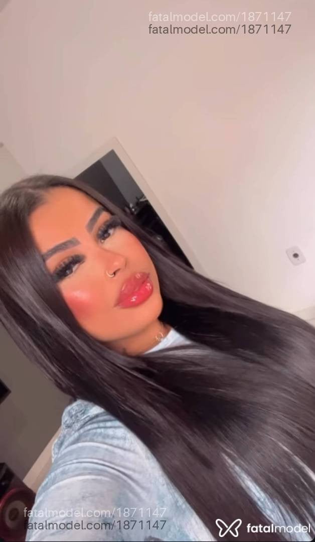 Acompanhante mulher morena (o) de olhos castanhos - Melissa
