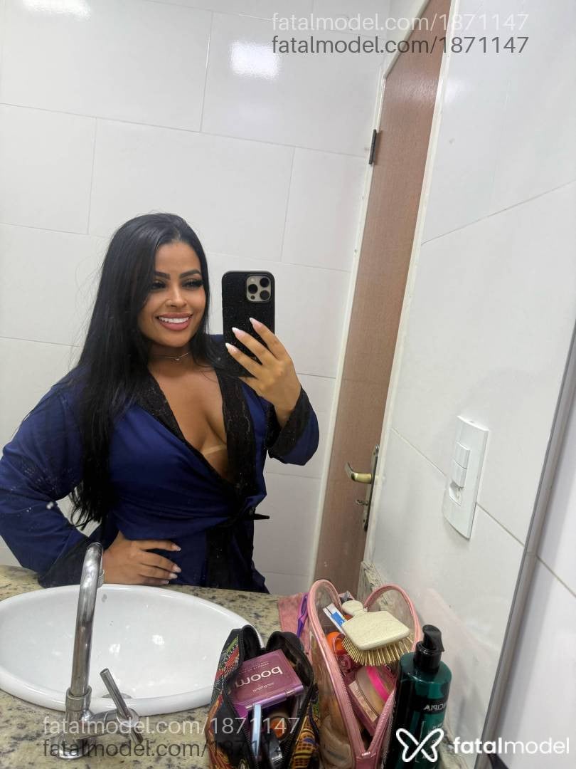 Acompanhante mulher morena (o) de olhos castanhos - Melissa