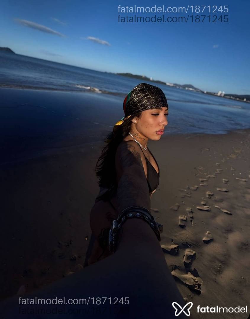 Acompanhante mulher morena (o) de olhos castanhos - Jasmin