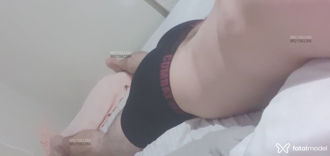 Acompanhante homem com cabelo castanho de olhos castanhos - Gatinhocwb