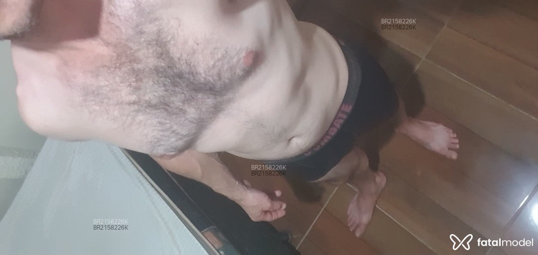 Acompanhante homem com cabelo castanho de olhos castanhos - Gatinhocwb
