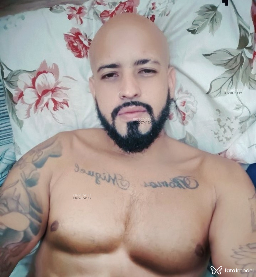 Acompanhante homem sem cabelo de olhos castanhos em Campinas - Diogo Nóbrega