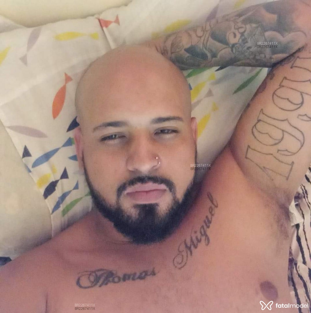 Acompanhante homem sem cabelo de olhos castanhos em Campinas - Diogo Nóbrega