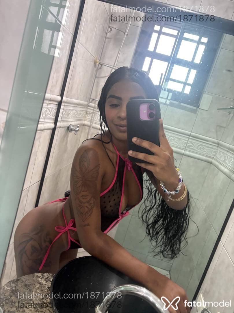Acompanhante mulher morena (o) de olhos pretos - Sophia
