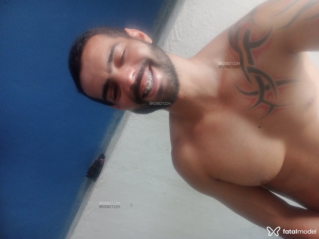 Acompanhante homem com cabelo castanho de olhos castanhos em Cabo Frio - Kiler