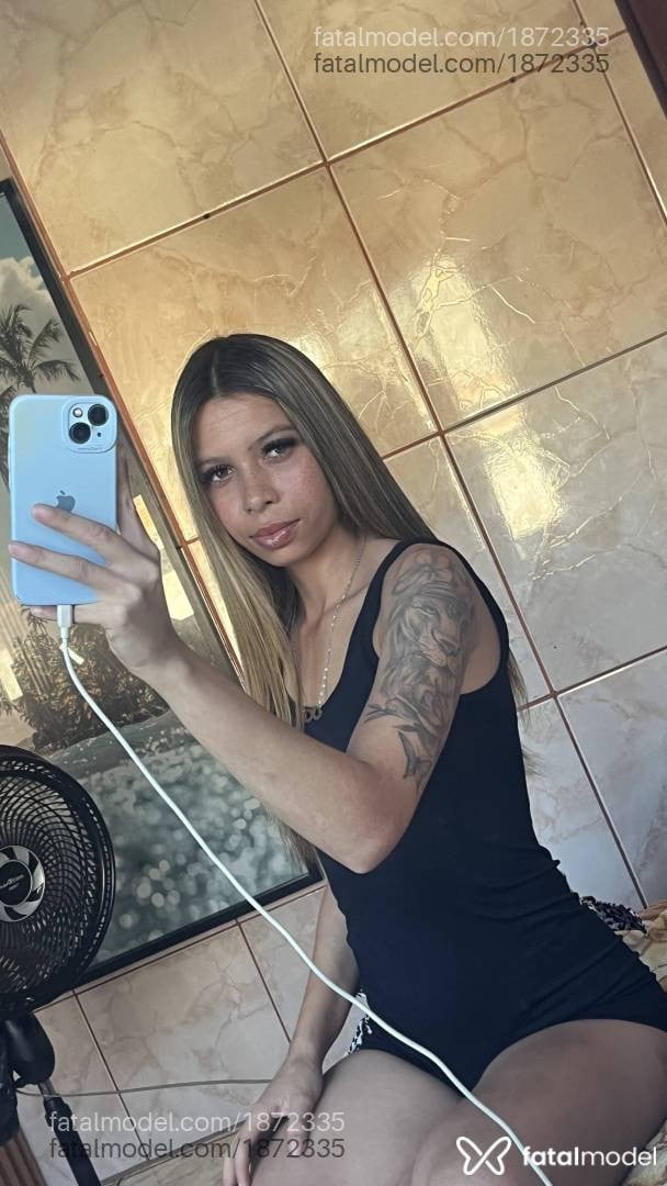 Acompanhante mulher loira (o) de olhos verdes - Fanny Oliveira