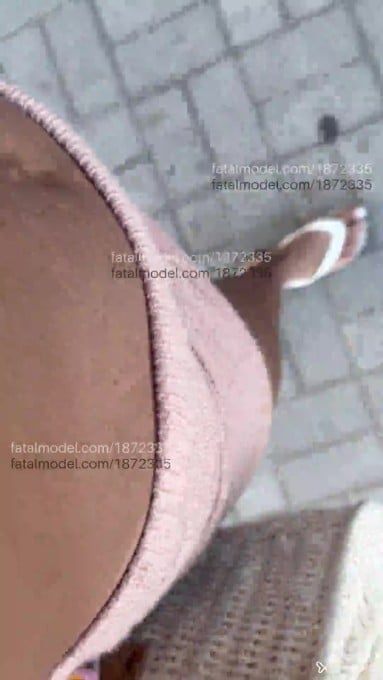Acompanhante mulher com cabelo castanho de olhos verdes em Armação dos Búzios - Fanny Oliveira