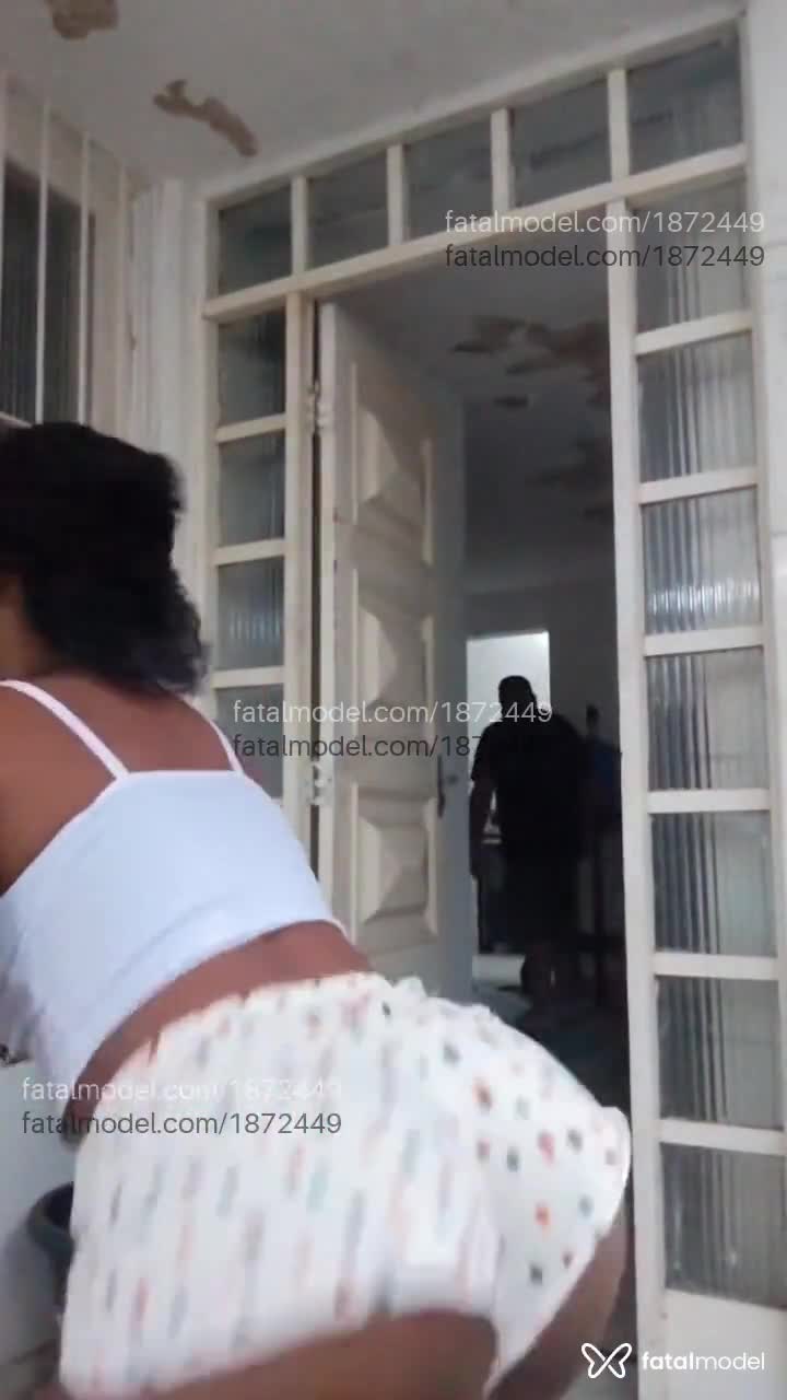 Acompanhante mulher morena (o) de olhos castanhos em Guarapari - Majuzinha