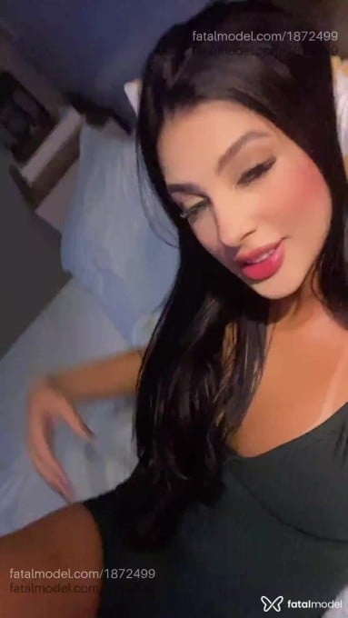 Acompanhante mulher morena (o) de olhos pretos - Ste Oliveira