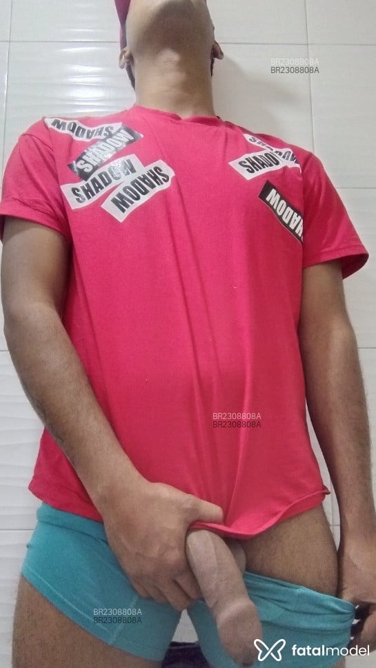 Acompanhante homem morena (o) de olhos pretos - Leonar Acompanhante homem morena (o) de olhos pretos - Leonar