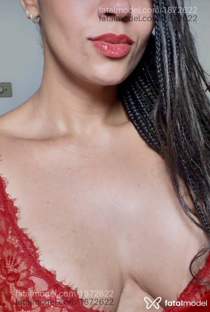 Acompanhante mulher morena (o) de olhos pretos - Daniela Martins
