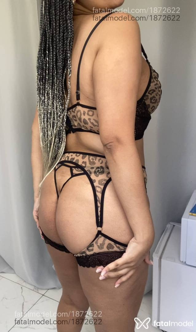Acompanhante mulher morena (o) de olhos pretos - Daniela Martins