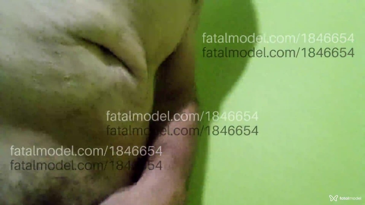 Acompanhante homem com cabelo grisalho de olhos castanhos em Porto Alegre - Brancobasico