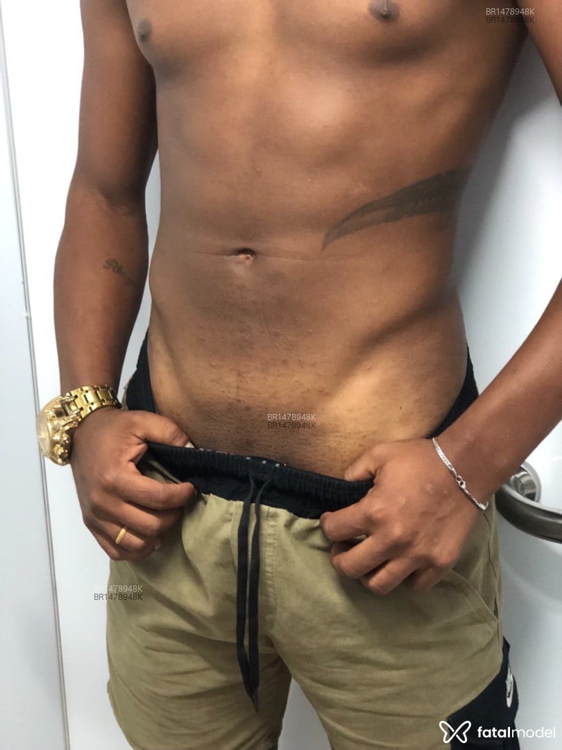 Acompanhante homem morena (o) de olhos pretos em Vitória Acompanhante homem morena (o) de olhos pretos em Vitória - Hugo Ramos