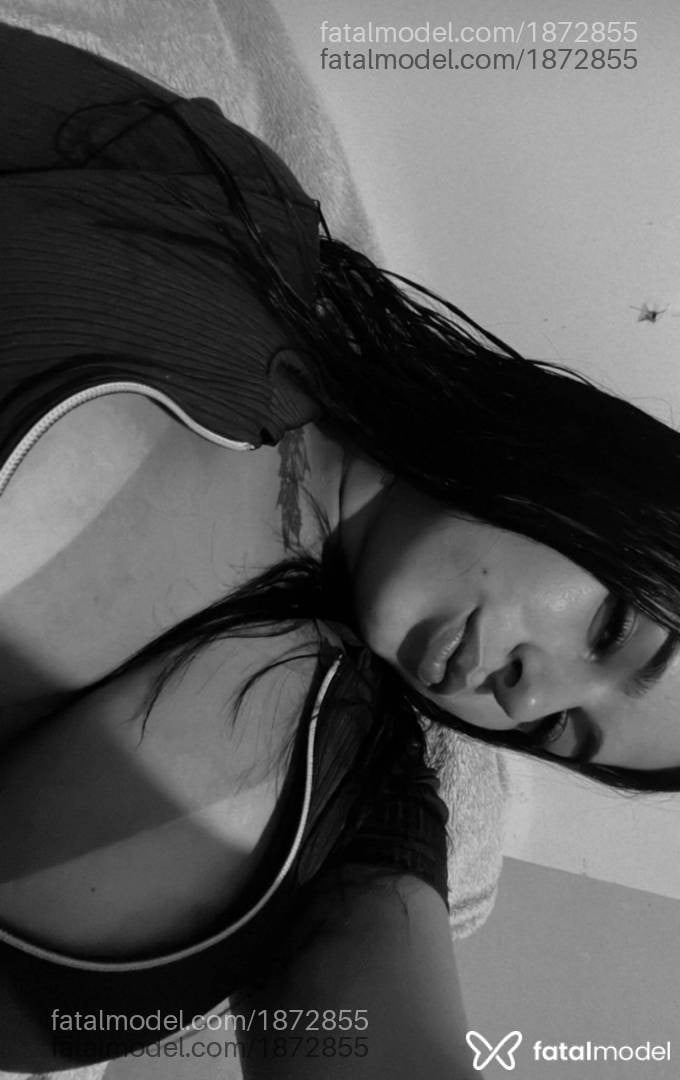 Acompanhante mulher morena (o) de olhos verdes - Larissa santos