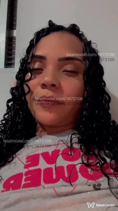 Acompanhante mulher morena (o) de olhos castanhos em Sacramento Acompanhante mulher morena (o) de olhos castanhos em Sacramento - Fernanda