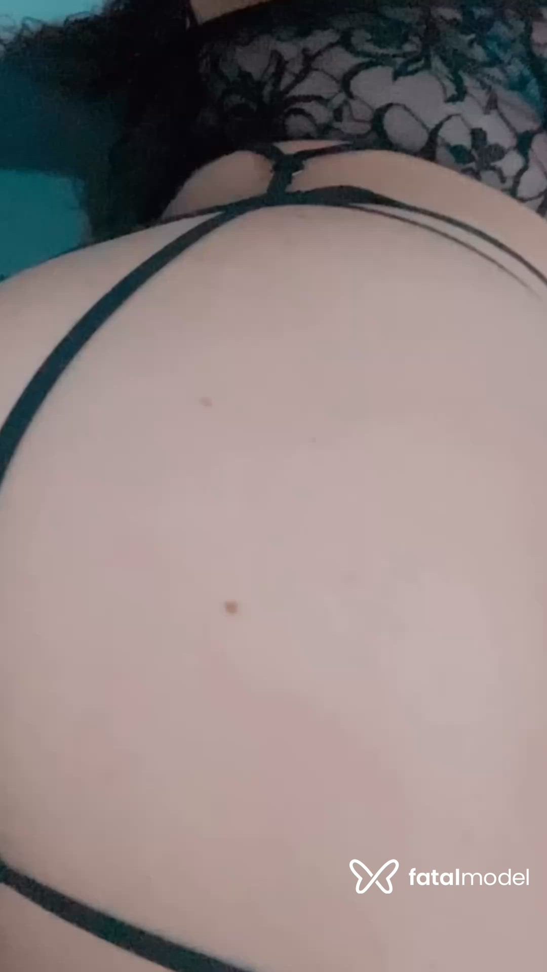 Acompanhante mulher com cabelo castanho de olhos mel - Estrela Rockefelle Acompanhante mulher com cabelo castanho de olhos mel - Estrela Rockefelle
