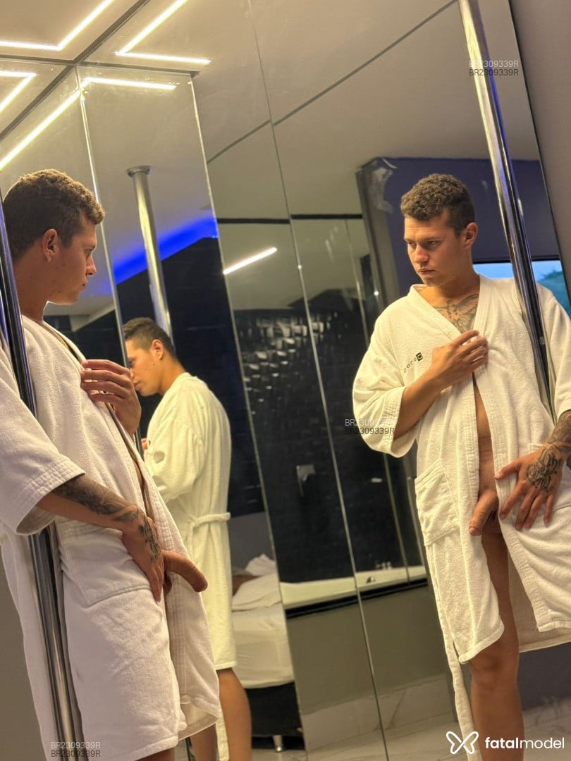 Acompanhante homem loira (o) de olhos mel em Campinas - Vinicius