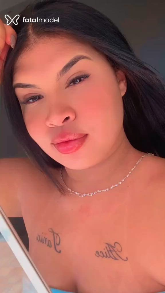Acompanhante mulher morena (o) de olhos pretos - Luna Acompanhante mulher morena (o) de olhos pretos - Luna