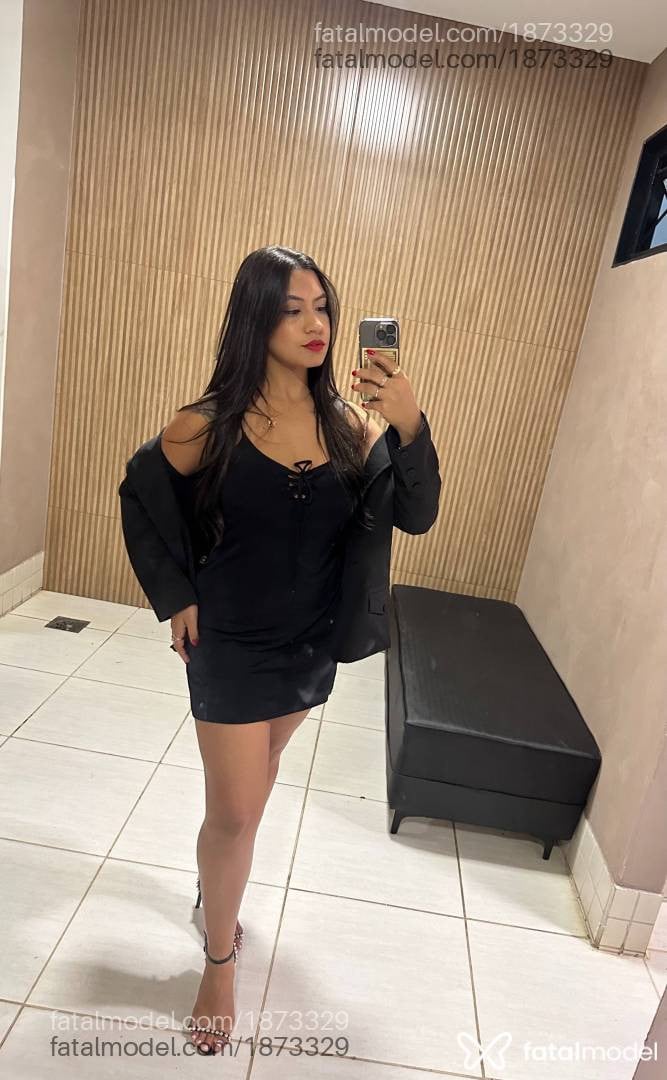 Acompanhante mulher com cabelo castanho de olhos pretos - Bruna