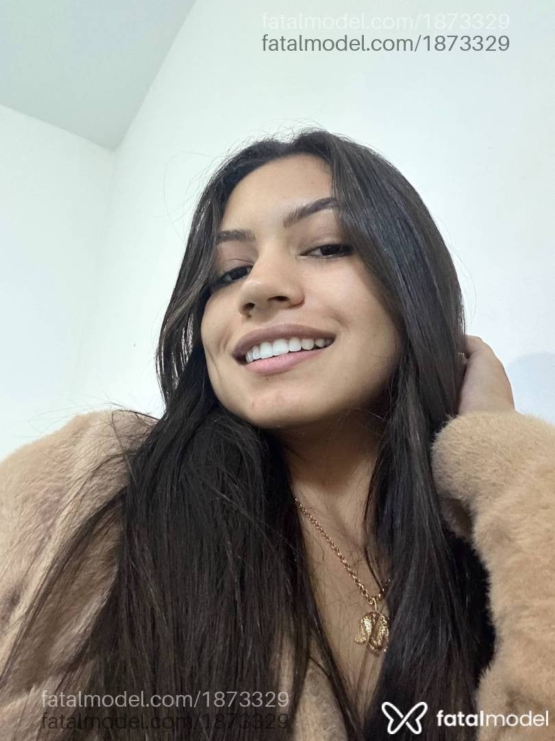 Acompanhante mulher com cabelo castanho de olhos pretos em Ourinhos - Bruna