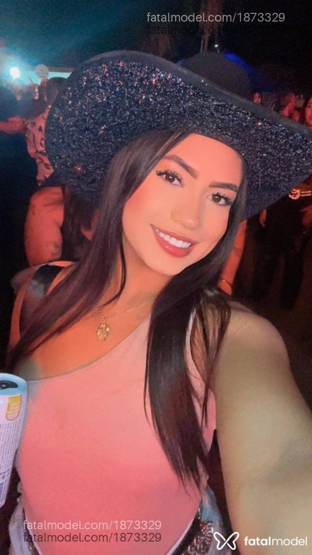 Acompanhante mulher com cabelo castanho de olhos pretos em Assis - Bruna